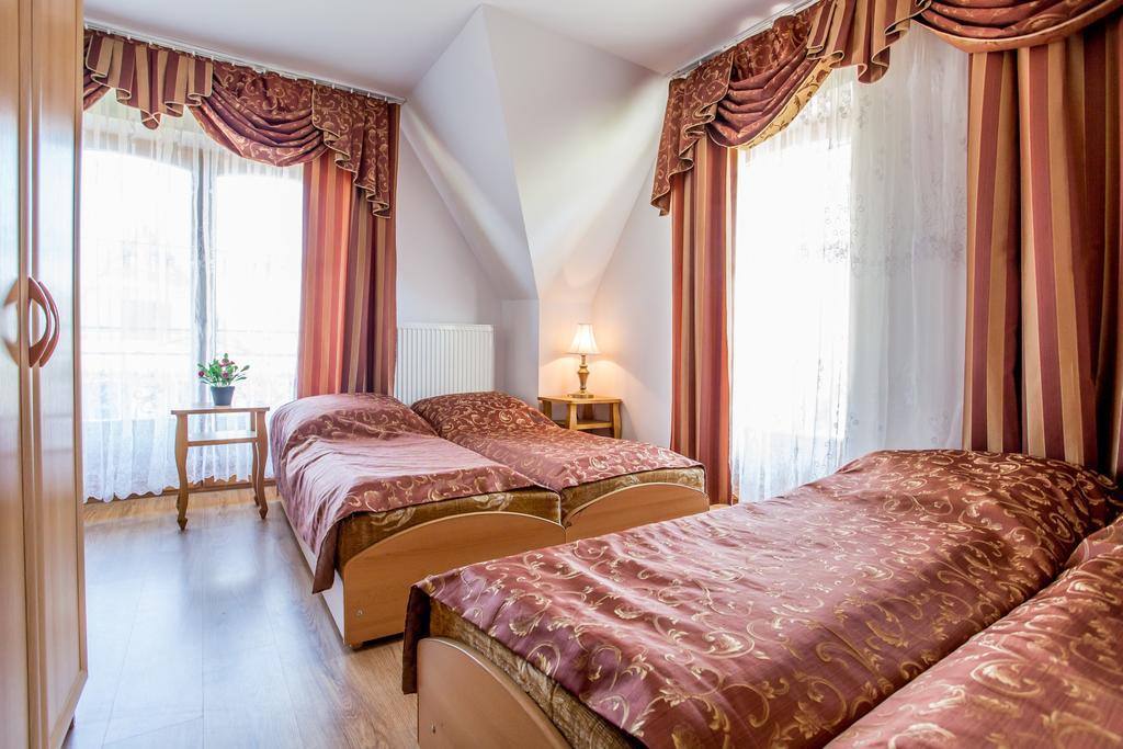 Pod Modrzewiami Hotel Zakopane Room photo
